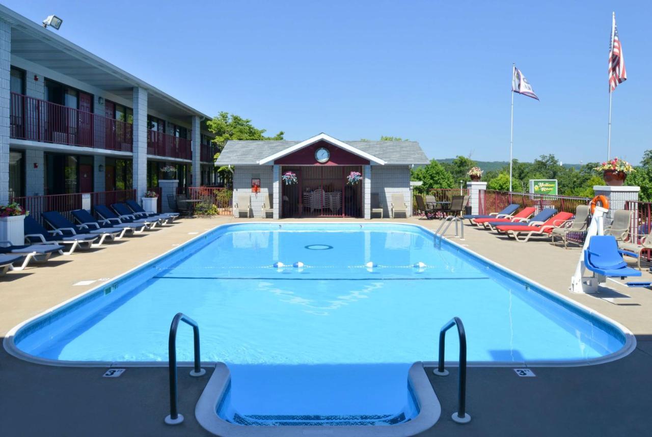 Motel Ramada By Wyndham Branson Exteriér fotografie